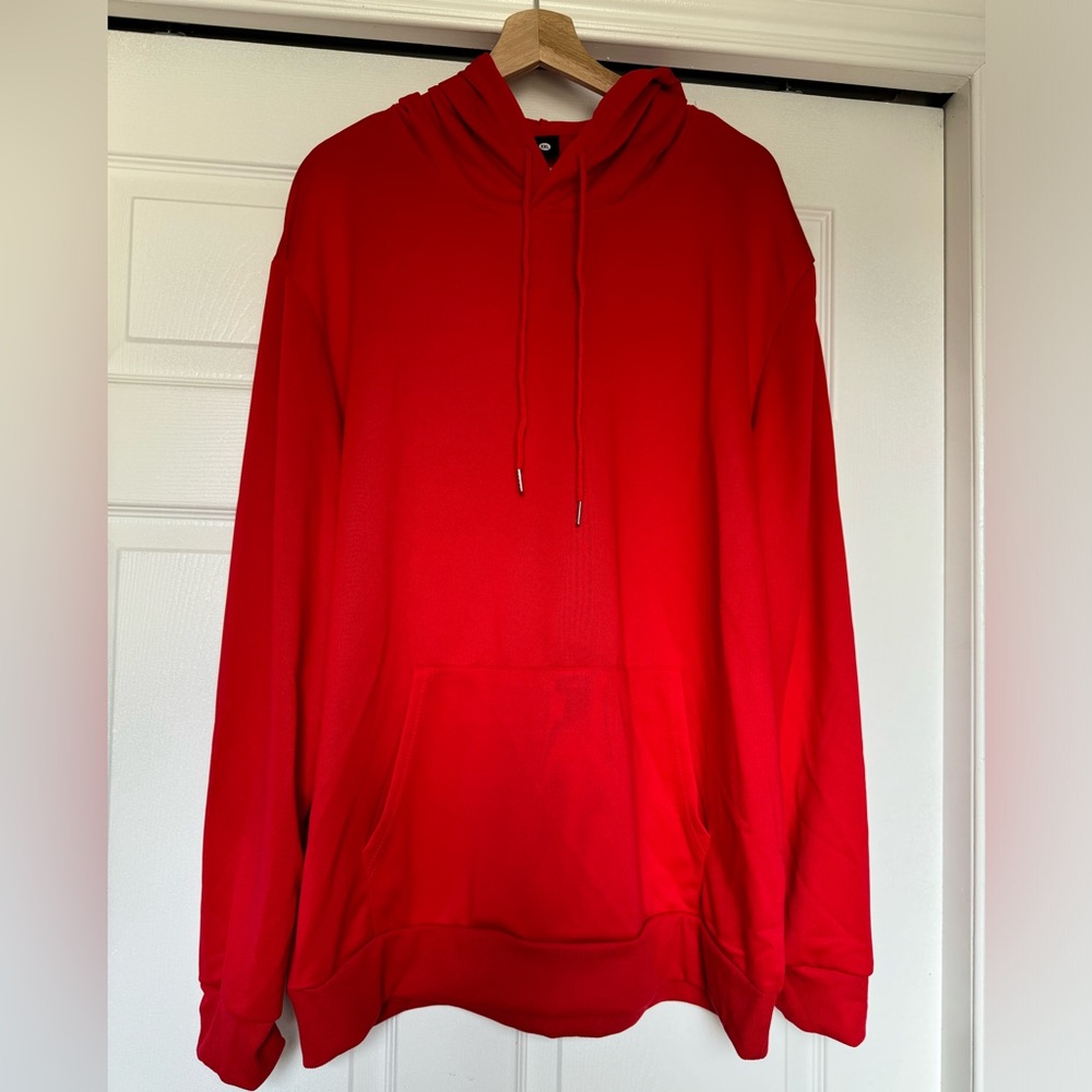 BRAND NEW hoodie with pockets and draw string